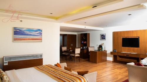 Deluxe Suite