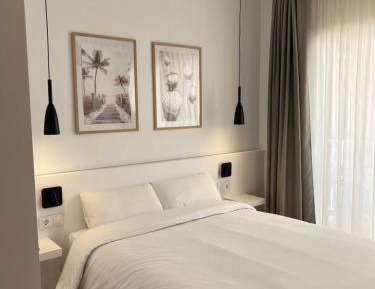 Double or Twin Room with Side Sea View