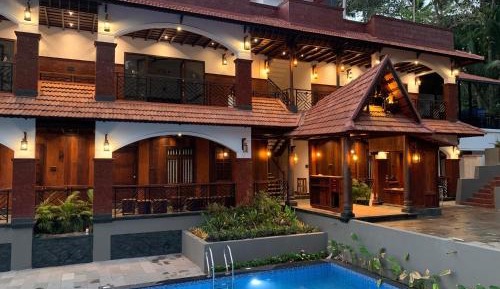 Villa with Garden View