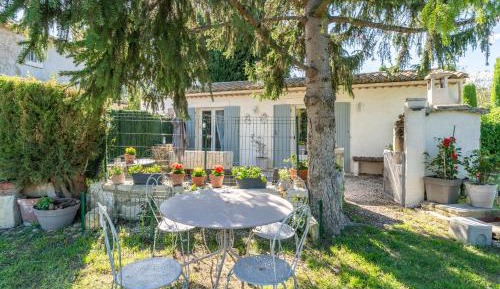 Superior One-Bedroom Apartment