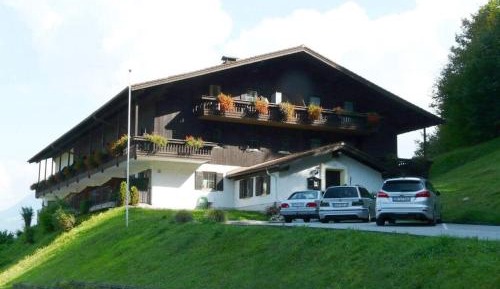 One-Bedroom Holiday Home