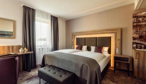 Superior Double Room with Cathedral View