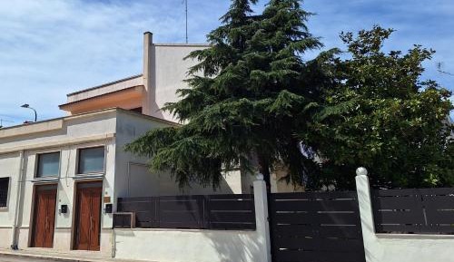 Two-Bedroom House with big Garden