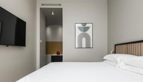 Standard King Room