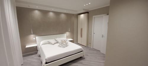 Deluxe Room (2 Adults + 1 Child)