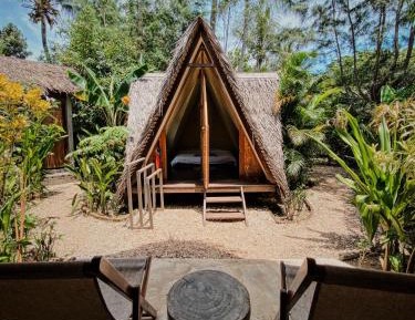 Deluxe Bungalow with Garden View