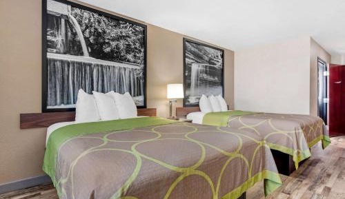 Queen Room with Two Queen Beds - Non-Smoking