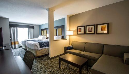 Queen Suite with Two Queen Beds - Non-Smoking