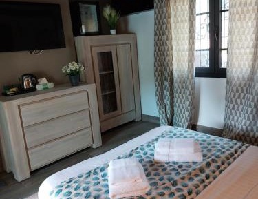 Double Room with Private Bathroom