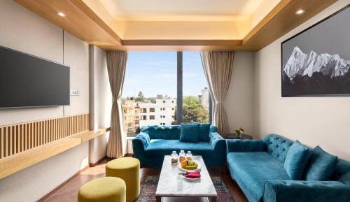 Junior King Suite - Non-Smoking
