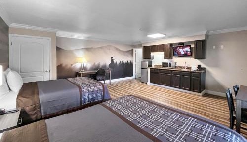 Superior Queen Room with Two Queen Beds