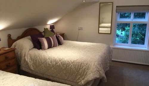2nd Floor Large Double or Twin Room