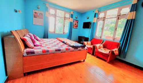 Family Room with Mountain View