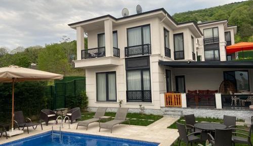 Villa with Private Pool