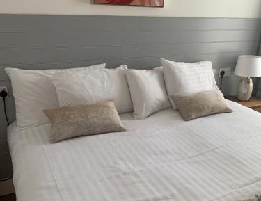 Twin Room with Private Bathroom