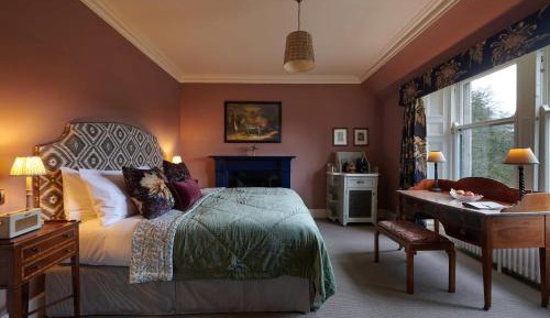 Estate Room