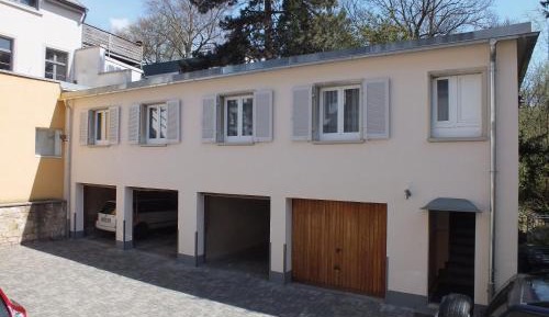 Single Room with Shared Bathroom