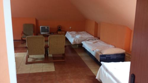 Deluxe Family Suite