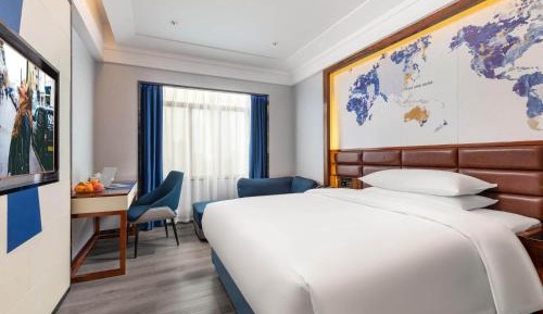 Light Double Room