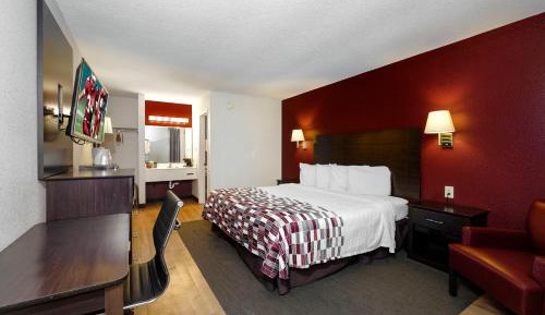 Deluxe King Room Disability Access Non-Smoking