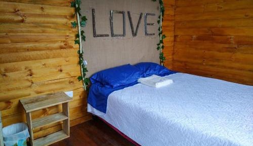 Deluxe Room (2 Adults + 1 Child)