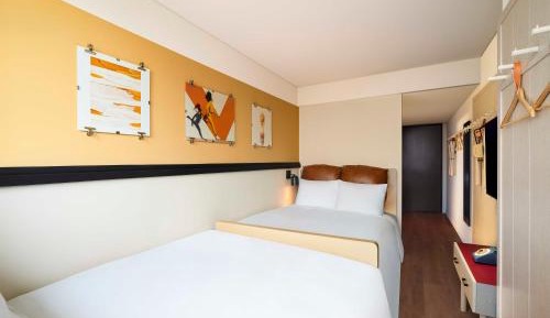 Queen Room with Two Queen Beds and City View