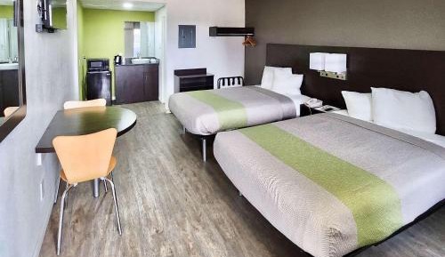 Quadruple Room - Non-Smoking