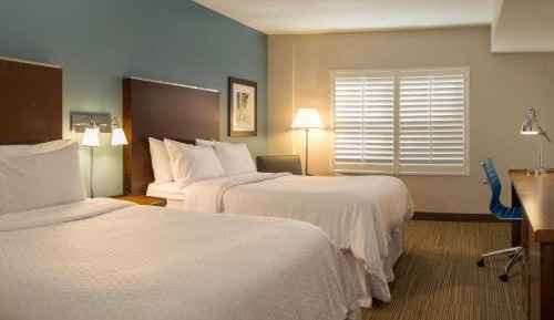 Guest room, 2 Queen, City view