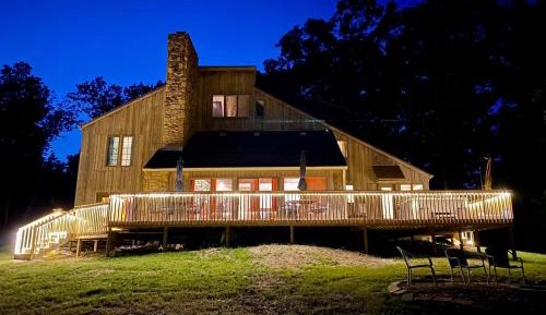 Three-Bedroom Holiday Home 