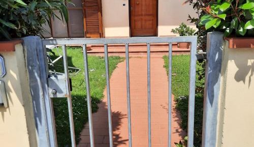 Apartment with Garden View