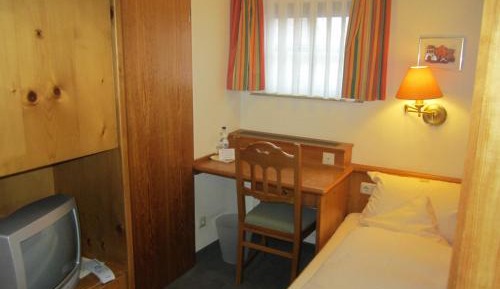 Economy Single Room