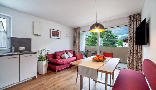 Superior One-Bedroom Apartment