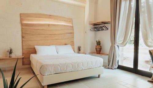 Deluxe Suite with Spa Bath