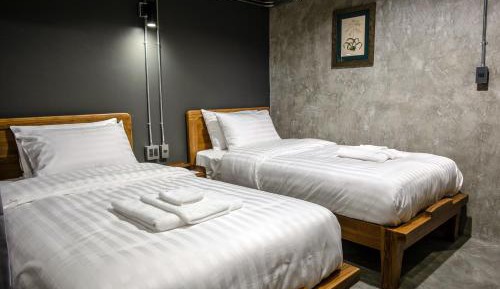 Standard Twin Room