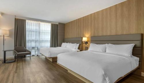 Queen Room with Two Queen Beds, Corner room