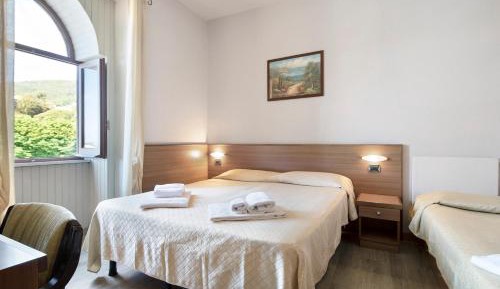 Superior One-Bedroom Apartment