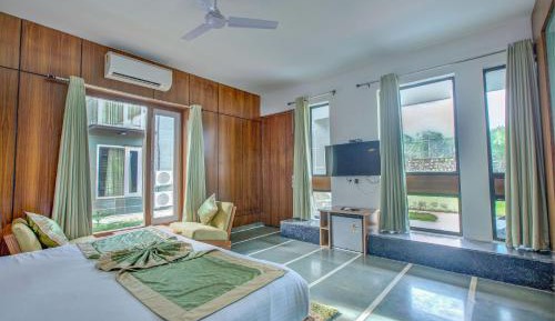 King Room with Garden View