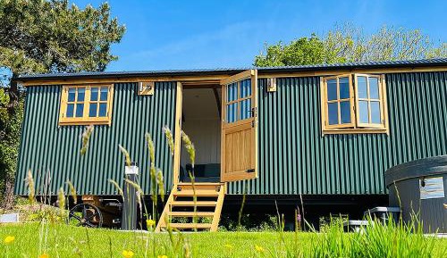 Luxury Shepherd Hut