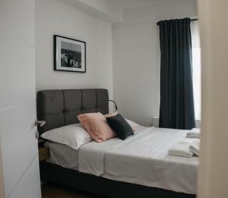 Three-Bedroom Apartment with Balcony