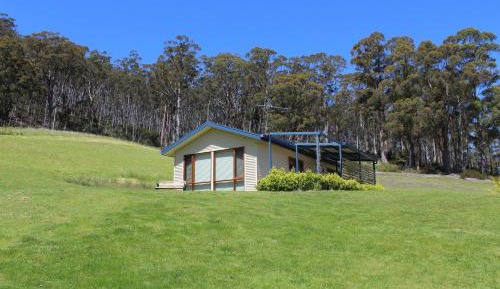 One-Bedroom Holiday Home