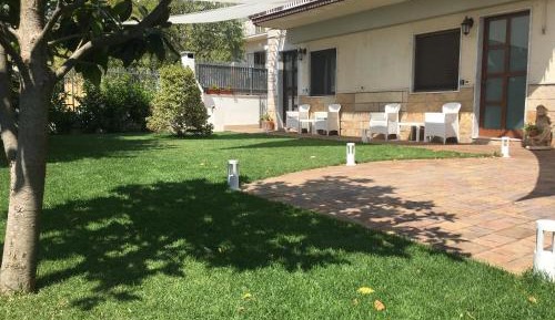 Apartment with Garden View