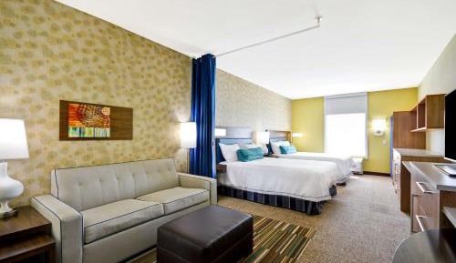 Queen Studio with Two Queen Beds - Non-Smoking