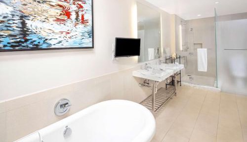 Penthouse Suite with Balcony