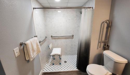 Queen Room - Disability Access