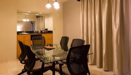 2 Bed Room 1 King 2 Double Non-Smoking