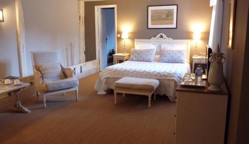 Quadruple Room with Private Bathroom