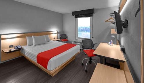 Queen Room