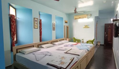 Deluxe Family Suite