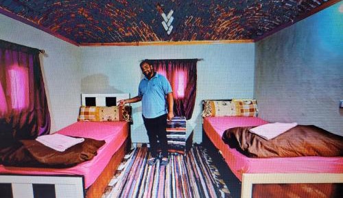 Standard Twin Room with Mountain View