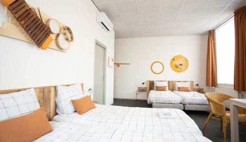 Quadruple Room with Private Bathroom